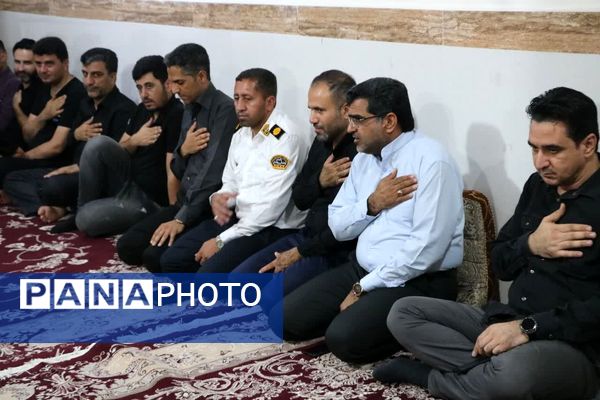 اقشار مردم شهرستان بندرخمیر به سوگ پسر فاطمه نشستند