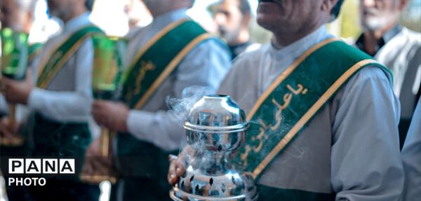 عطر گلاب و نور خدمت در آستان امامزادگان محمد و سکینه خاتون  در آستانه دهه کرامت