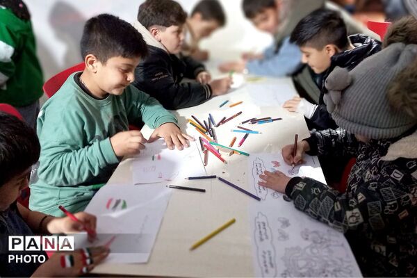 حضور مردم قرچک مخصوصا کودکان در تجمع روز جمهوری اسلامی، پررنگ تر از همیشه