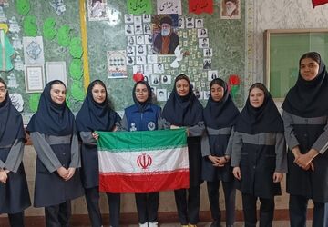  رویش سبزِ امید در دبیرستان شهدای معلم  ۲به یاد معلمان و دانش‌آموزان شهید
