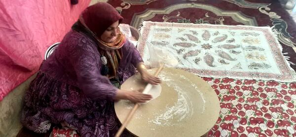 نمایشگاه صنایع دستی و بازارچه‌ای با هدف حمایت از تولیدات داخلی در فیروز آباد 