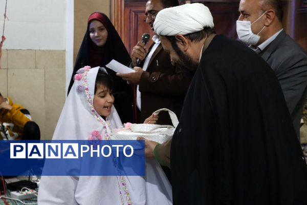 هفتمین محفل قرآنی «رواق» با محوریت ترویج جلسات خانگی قرآنی در شهرستان فلارد