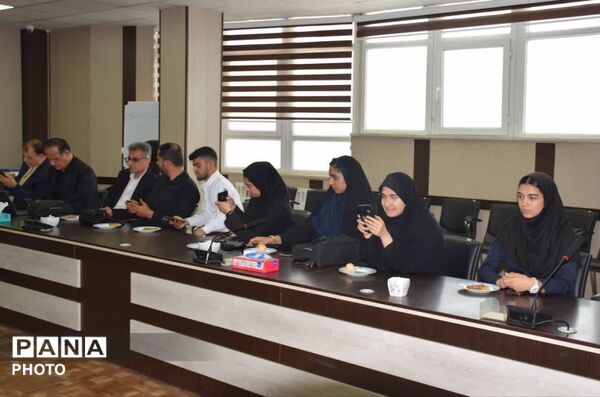 نشست خبری اصحاب رسانه به میزبانی مدیریت آموزش و پرورش کردکوی 