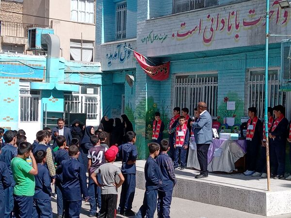 جشن عاطفه ها دردبستان شهید رجایی دوره دوم 