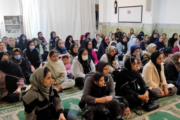 جلسه آموزش خانواده در رباط‌کریم