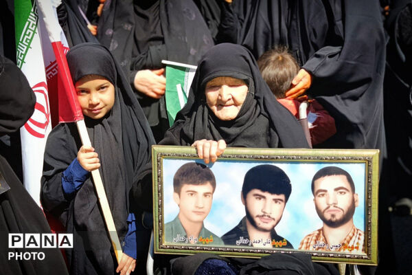راهپیمایی مردم و دانش‌آموزان کرمانشاه در محکومیت جنایات آمریکا و رژیم صهیونیستی