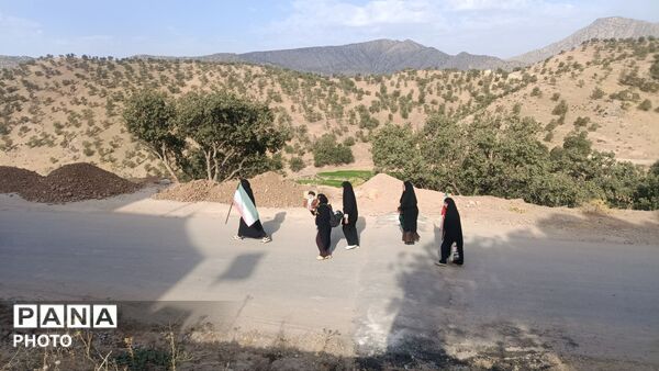 جاماندگان اربعین در میانکوه هم‌قدم شدند