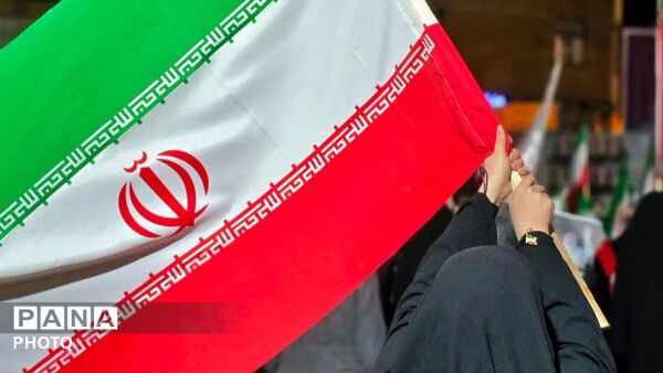 سنگر دفاع از انقلاب خالی نمی‌ماند