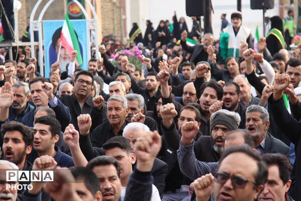 برپایی باشکوه نماز عید فطر در یزد