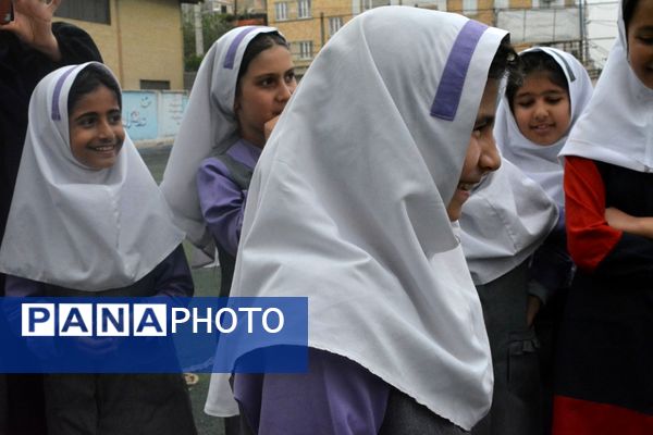 برگزاری مسابقات ورزشی ویژه اولیای دانش‌آموزان دبستانی در ناحیه ۲ بهارستان