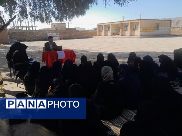 کارگاه‌های هدایت تحصیلی و معرفی مشاغل در مدارس کوهنانی