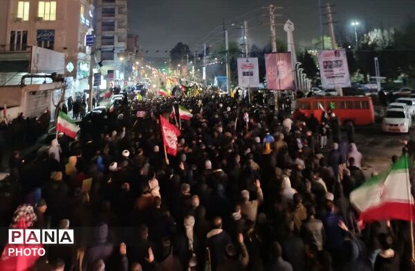 نهمین شب راهپیمایی خون‌خواهی رهبر شهید انقلاب در فردیس
