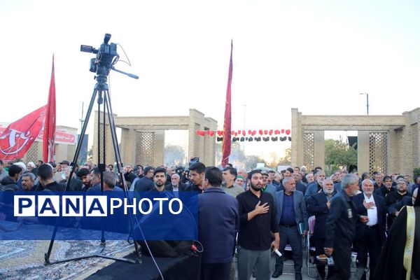 استقبال باشکوه مجاوران امام مهربانی‌ها از میهمانان بیست و دومین اجلاسیه بین‌المللی پیرغلامان حسینی در مشهد