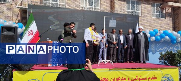  جشن جوانه‌ها در دبیرستان پسرانه متوسطه اول میرزا حسن افشار ناحیه 7 مشهد