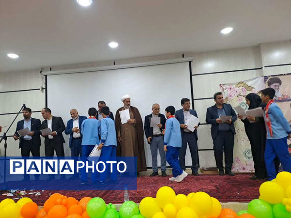  تجلیل از مدیران، مربیان و دانش‌آموزان پیشتاز شهرستان عسلویه