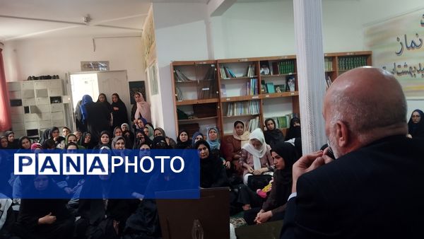 برگزاری جلسه آموزش خانواده در مدرسه مهندس رحمان فرد ناحیه ۱ مشهد مقدس