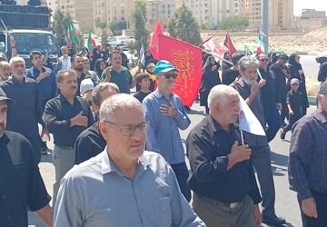 پیاده‌رویی جاماندگان اربعین حسینی کرج همزمان با سراسر کشور