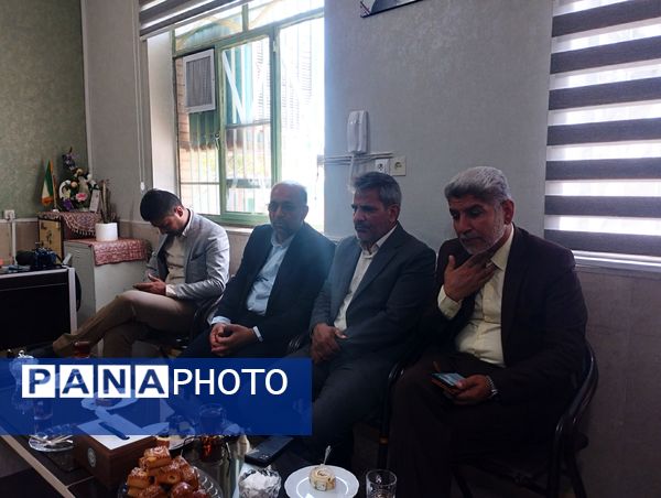  تقدیر از معلمان نمونه دبیرستان هاجر بیرجند