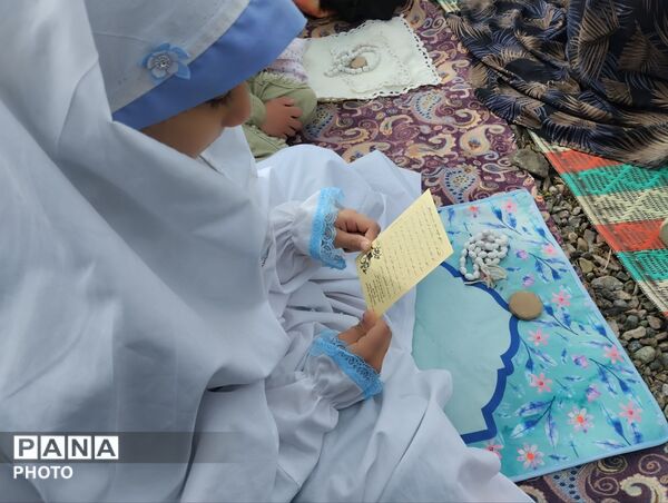 اقامه نماز بندگی در مسجد جامع تاریخی شهر رشتخوار