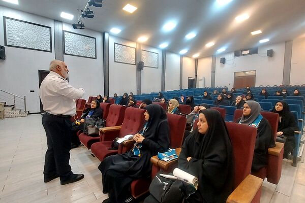برگزاری دومین دوره تربیت مربی پیشتازان سازمان دانش‌آموزی در کهریزک 