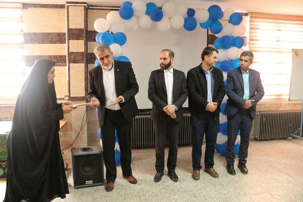 بزرگداشت روز زن و تجلیل از بانوان شاغل در آموزش‌وپرورش 