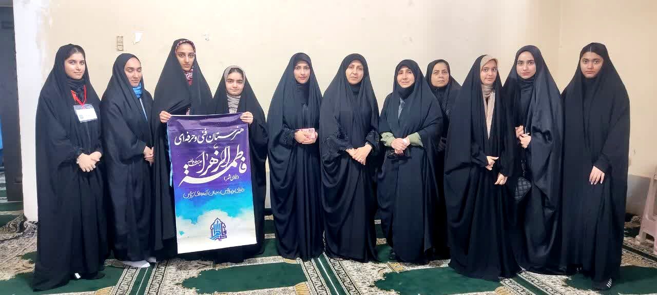 نمایشگاه هنرهای دستی دانش آموزان در بابلسر 