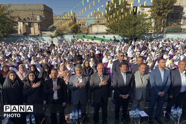 روایت تصویری آیین بازگشایی مدارس در دبستان منصور نفر منطقه ۴