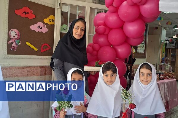 برگزاری جشن شکوفه های کلاس اولی در مدارس میقات و حضرت معصومه (س) منطقه پردیس 