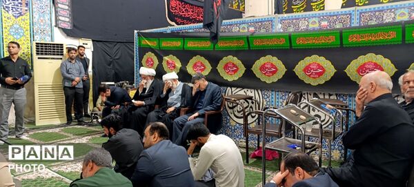 آیین گرامیداشت چهارمین ماهگرد شهادت «رهبر شهید» و شهدای دانش‌آموز دبستان شجره طیبه میناب