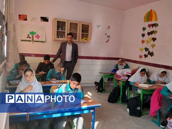 بازدید معاون آموزشی اداره آموزش و پرورش شهرستان خاتم از مدارس روستای خوانسار 