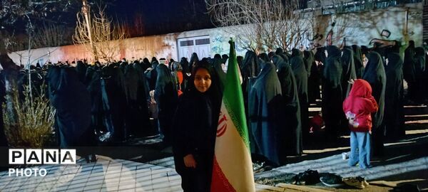 نماز استغاثه امام زمان(عج) در راهپیمایی 