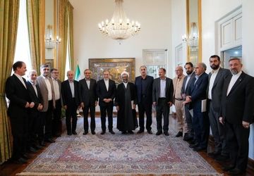 باید برای ارتقای نقش موثرتر ایرانیان خارج از کشور در تصمیم‌سازی‌ها تلاش کنیم