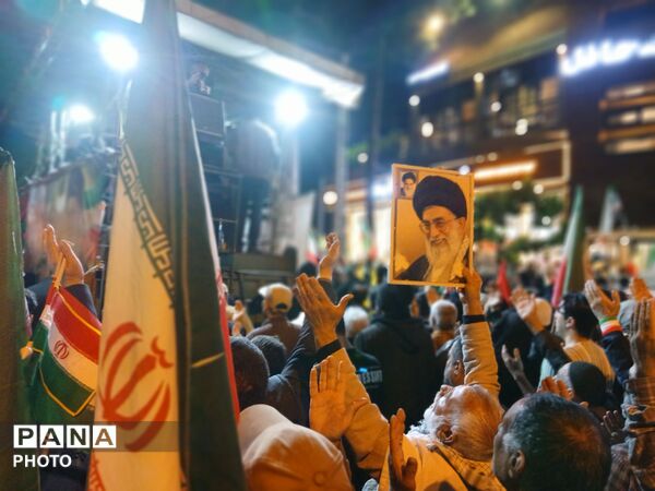 اهتزاز همیشگی پرچم سه رنگ کشورمان