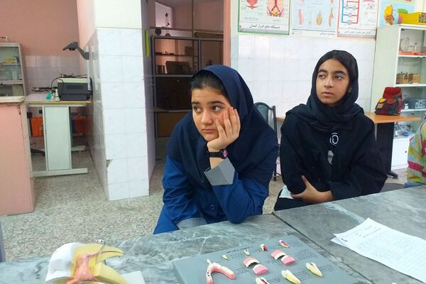 برگزاری کارگاه کار با میکروسکوپ در پژوهش‌سرای دانش‌آموزی بو‌علی سینای ملارد
