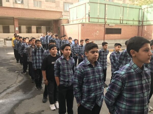 آغاز سال تحصیلی در مدرسه شهدای مدافع حرم با حضور مسئولان، جشن و کلاس توجیهی