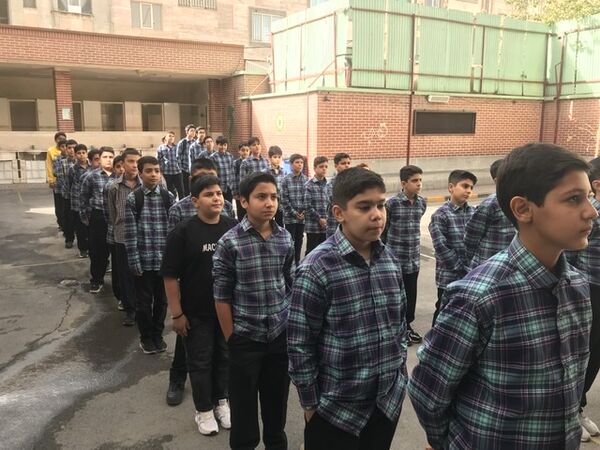 آغاز سال تحصیلی در مدرسه شهدای مدافع حرم با حضور مسئولان، جشن و کلاس توجیهی