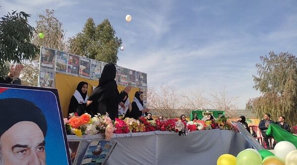 جشن دهه فجر در آموزشگاه مرحوم پاکدل خلیل آباد