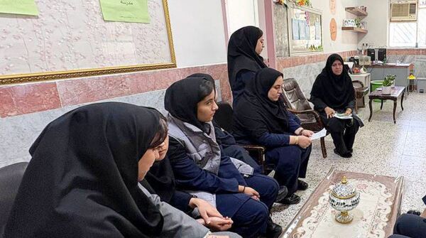 جلسه توجیهی ویژه دانش‌آموزان خبرنگار پانا در هنرستان تلاش