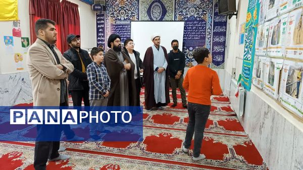 برپایی نمایشگاه مدرسه انقلاب در دبیرستان شهید رجایی