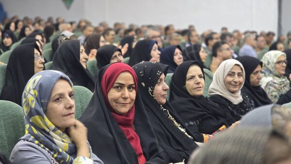 همایش تجلیل از فرهنگیان بازنشسته ناحیه۴ اصفهان در اردوگاه شهید بهشتی اصفهان
