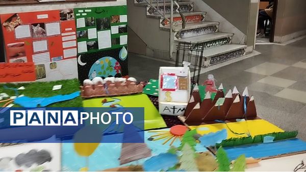 نمایشگاه دست‌سازه در دبیرستان ذبیح الله هوشیار