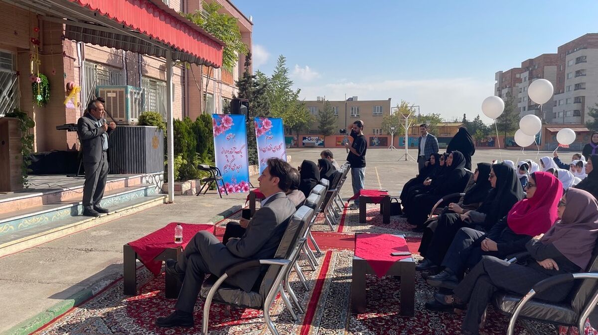  والدین نقش کلیدی در موفقیت تحصیلی دانش‌آموزان دارند
