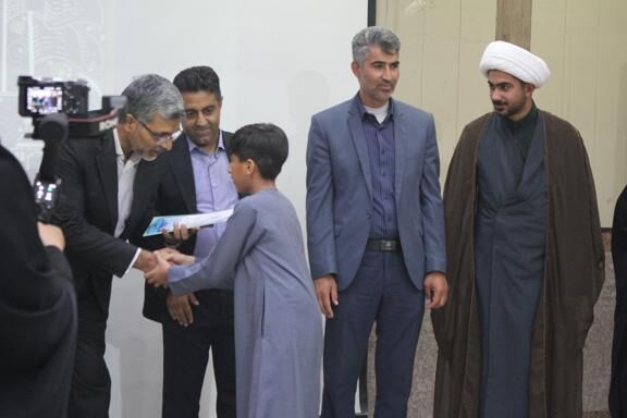 آیین اختتامیه مسابقات استانی قرآن، عترت و نماز در بندرعباس