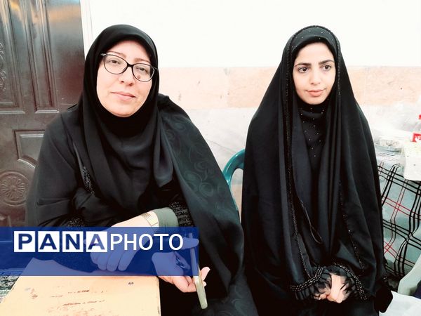 محفل انس با قرآن در دبستان دخترانه امید انقلاب بوشهر 