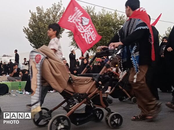 تلاقی دریای سرخ و سیاه مردم در حماسه وداع با قائد امت
