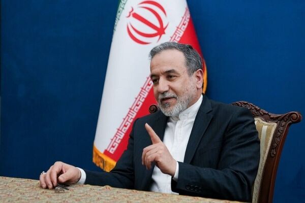 واکنش عراقچی به ادعاهای بی اساس مقامات آمریکایی مبنی بر بی دفاعی ایران