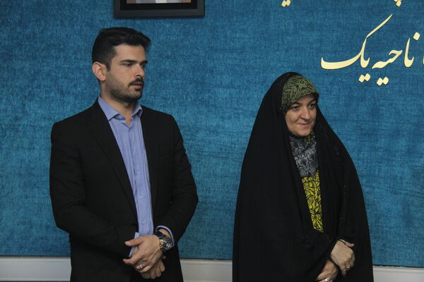 نشست خبرنگاران پانا با مدیر اداره آموزش و پرورش ناحیه یک یزد