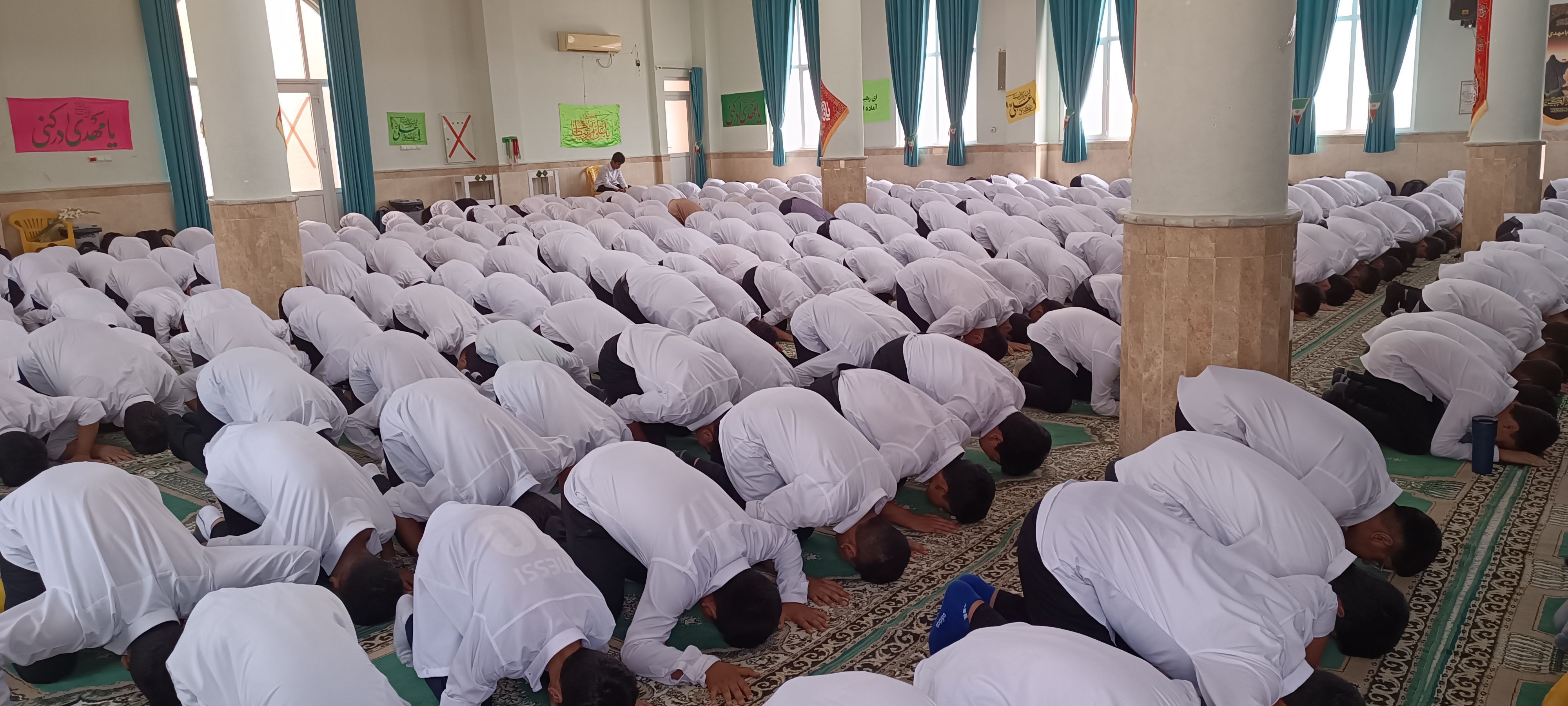 زنگ نماز در مدارس؛ گامی برای تقویت معنویت و تربیت دینی دانش‌آموزان