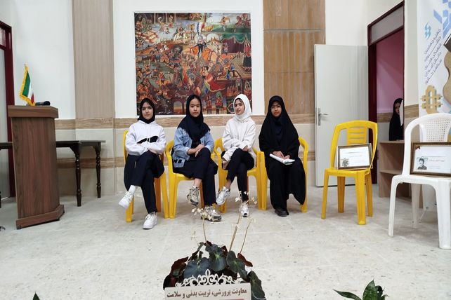 مسابقات فرهنگی و هنری در دبیرستان شاهد بنت الهدی تویسرکان