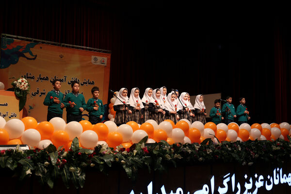 همایش دانش‌آموزان همیار مشاور آذربایجان‌شرقی